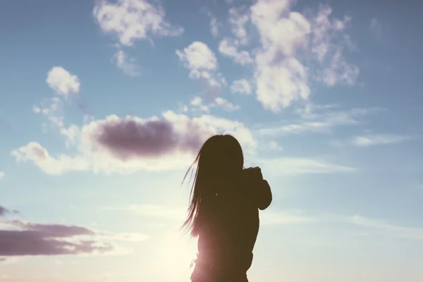 Silhouette della ragazza — Foto Stock