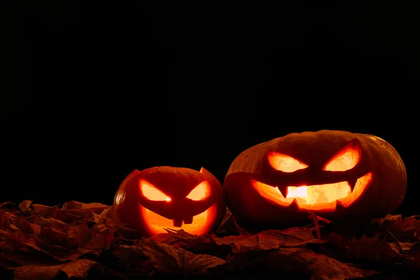 Calabaza de Halloween sonriente de miedo — Foto de Stock