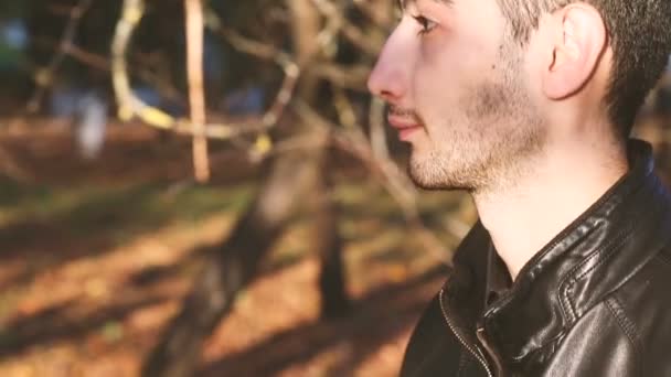 Young man drinks coffee. — Stock Video