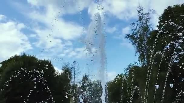 Springbrunnen-Zeitlupe. — Stockvideo