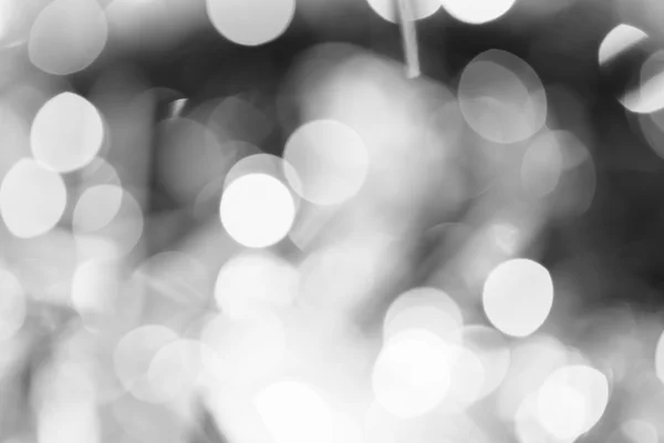 Monochrome schwarz-weiße Bokeh-Lichter. — Stockfoto