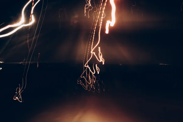 Luci per auto offuscate durante la notte . — Foto Stock