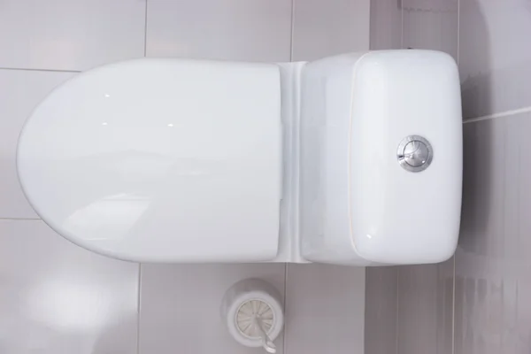 Close up overhead view of a plain white toilet — Stock Photo, Image