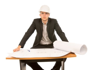 bir plan ile kendine güvenen genç mimar