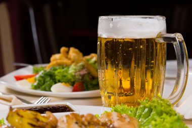 lezzetli bira bir kupa bardak