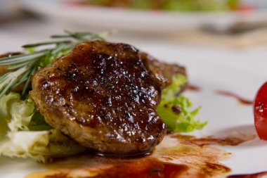 lezzetli ihale sulu ızgara et yemek