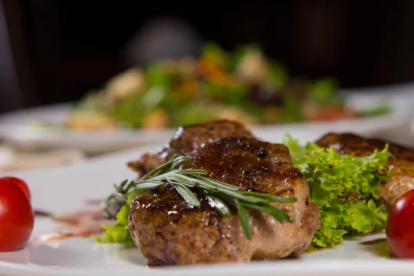 sebze ile ihale sulu ızgara et