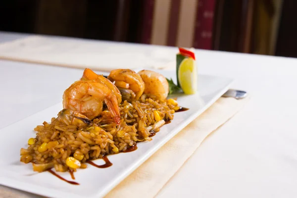 Shrimp Fried Rice on Plate — Stock Photo, Image