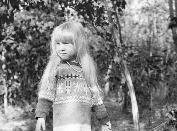 Female Kid in Jacket at the Woods — Stock Photo, Image