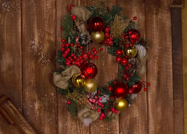 Christmas Wreath with Red and Gold Balls — Stock Photo, Image