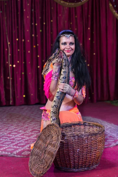 Snake Charmer Removing Large Snake from Basket — Stock Photo, Image