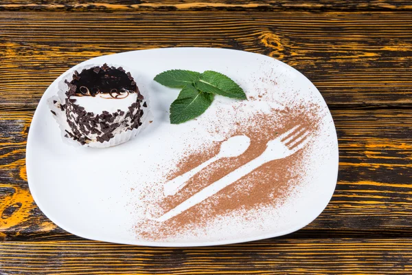 Decadent Chocolate Dessert on Plate with Mint — Zdjęcie stockowe