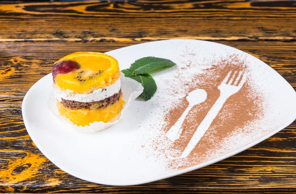 Fruit Dessert Served on White Platter with Mint — Zdjęcie stockowe
