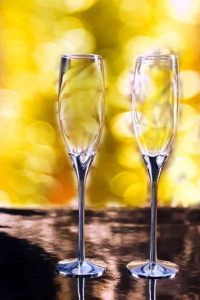Пара элегантных бокалов для шампанского — стоковое фото