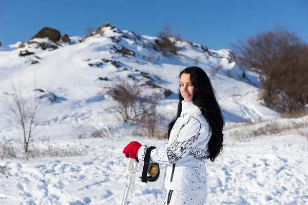 Woman Skiing Pausing to Smile at Camera — Zdjęcie stockowe