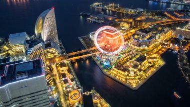 Yokohama Cityscape hava gece görünümü