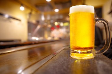 Bir bardak light bira.
