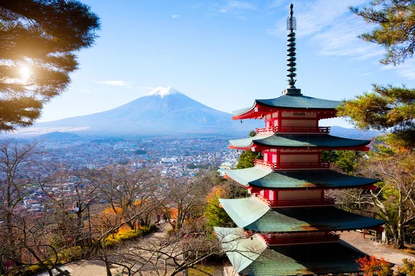 Mt. Fuji com pagode vermelho — Fotografia de Stock