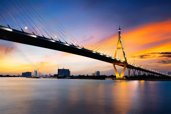 Bhumibol bridge, Bangkok — Stockfoto