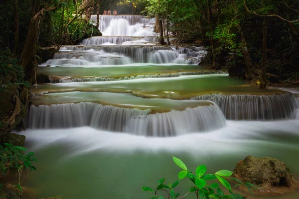 Tiefe Waldwasserfälle Kanjanaburi Provinz Thailand — Stockfoto