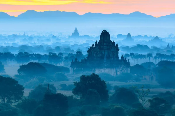 Hermoso Paisaje Durante Amanecer Pagoda Bagan Myanmar — Foto de Stock