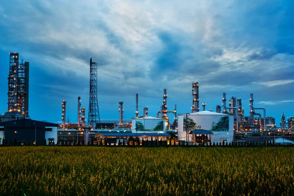 石油化学プラント （石油精製所） 産業 — ストック写真