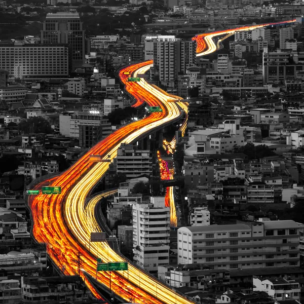 Trafik ve bulanık ışık yollar — Stok fotoğraf