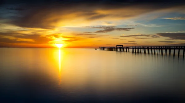 Bridge into the sea — Stock Photo, Image