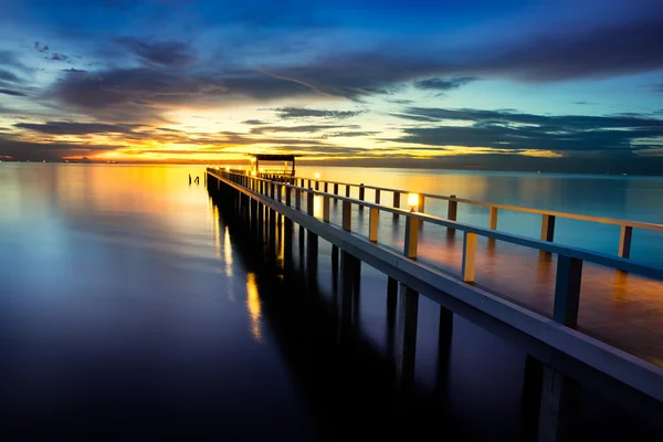 Pont dans la mer — Photo