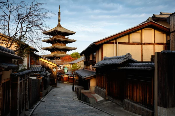 Pagoda de Yasaka y calle Sannen Zaka — Foto de Stock