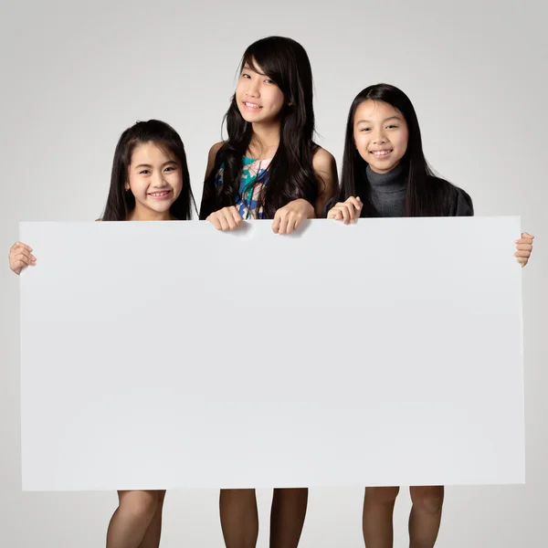 Feliz grupo sonriente de niños — Foto de Stock