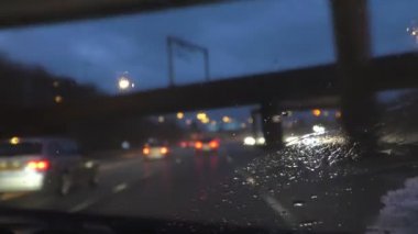 Otoyol sleeting pencere odak sürüş soyut