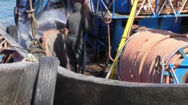 Adam çamaşır balıkçı trol