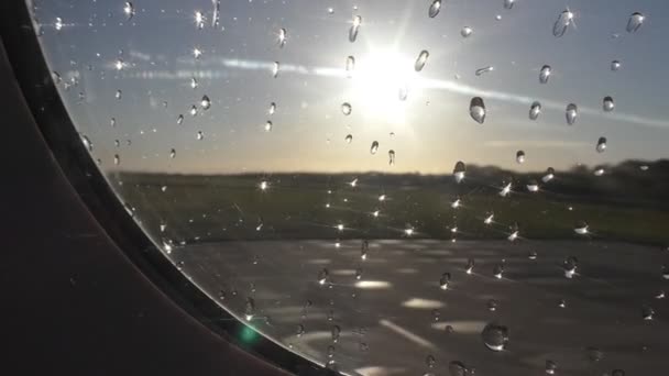 大清早的时候驾驶的飞机 — 图库视频影像
