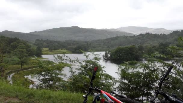 Ciclismo en Lake District — Vídeos de Stock