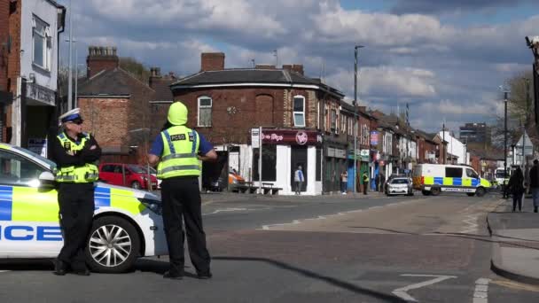 Salford Manchester Förenade Kungariket April 2021 Polisen Stängde Liverpool Road — Stockvideo