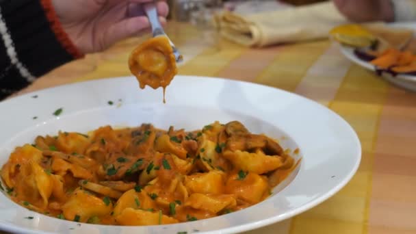 Close Woman Hand Picking Tortellini Plate Fork Sicilian Restaurant Table — Stock Video