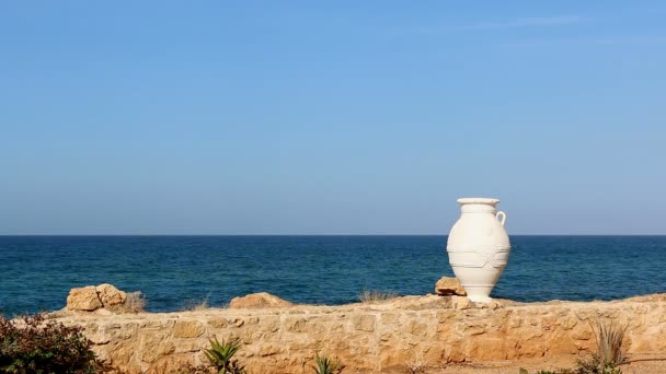 Seaside background Greek amphora — Stock Video