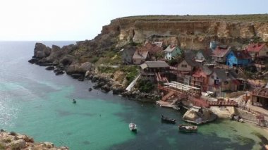 Malta Adası, turistik cazibe renkli Popeye koyu