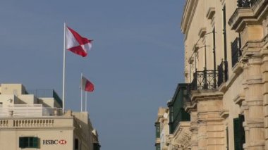 HSBC bank logosu bayrak şehirde Valletta, Malta