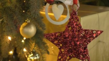 Noel ağacı ve Kızıl Yıldız