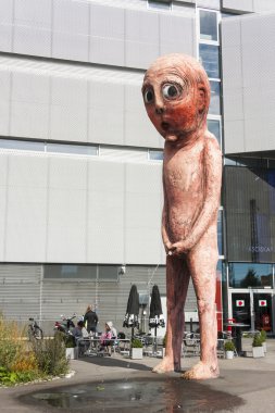 Helsinki, Finlandiya - 27 Ağustos 2016: Heykel Hel işeyen çocuk