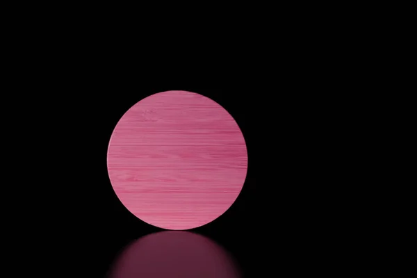 Close Rosa Redondo Texturizado Forma Madeira Fundo Preto Com Refleção — Fotografia de Stock