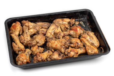 Kızarmış tavuk göğsü ve sarımsaklı tava..