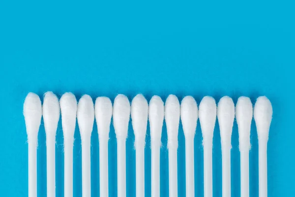 White Cotton Swabs Blue Background — Stock Photo, Image