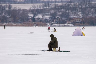Doğal kış geçmişi, buzdaki balıkçılar