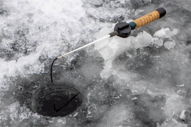 Kış balıkçılığı, balıkçılık buzda yatıyor..