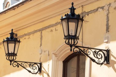 Bilding 'deki eski sokak lambası..