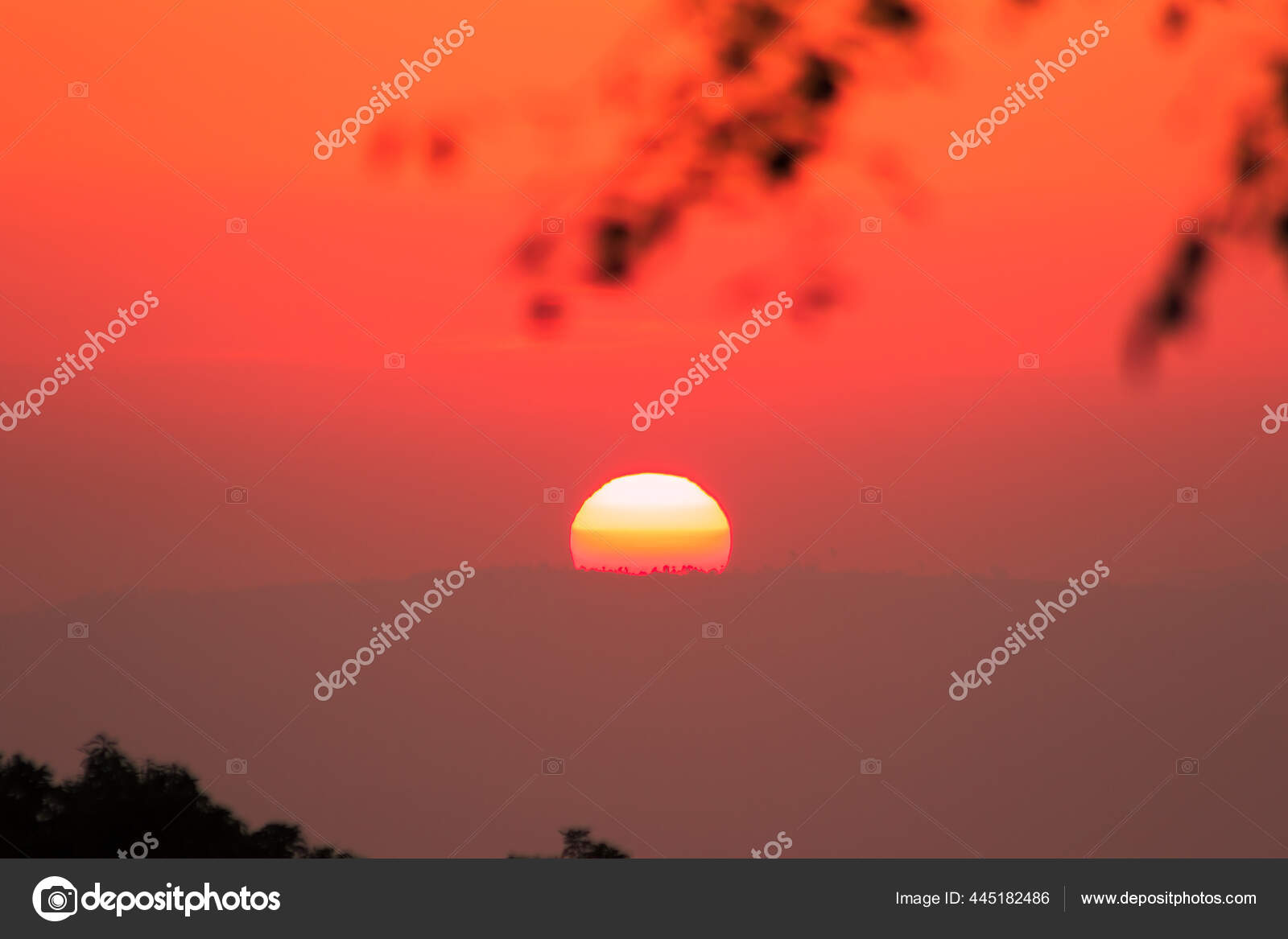 Paysage Soleil Levant Brille Orange Dans Ciel Image Libre De Droit Par Puripate C