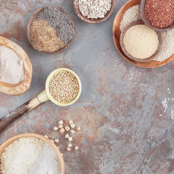 Granos y harinas sin gluten — Foto de Stock